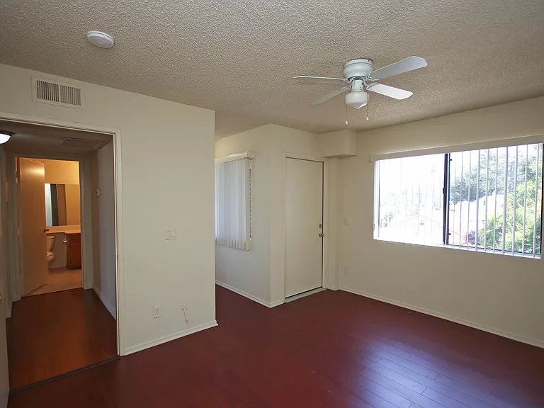 1310 E Acacia Ave #203 — Photo 11