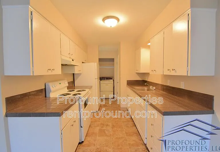 6050 SW 130th Ave #B — Photo 1