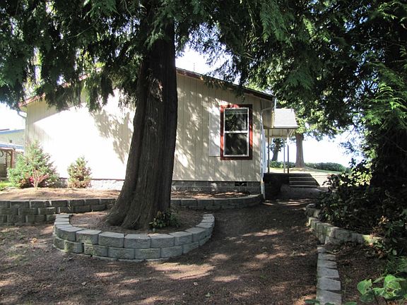 2nd image of 291 E Bluff Dr