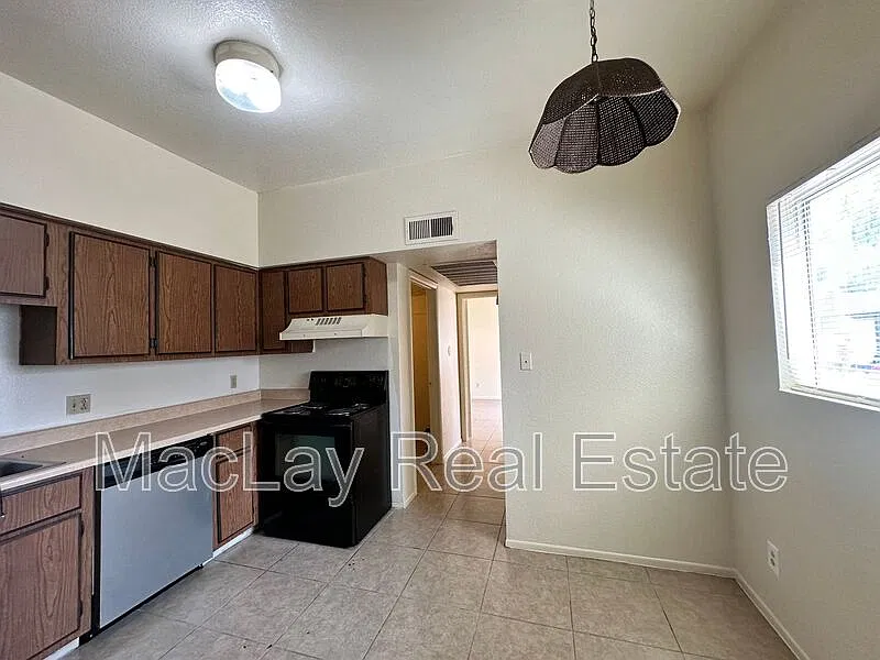 1 bed, 1.0 bath, 650 sqft, $795 — Photo 4