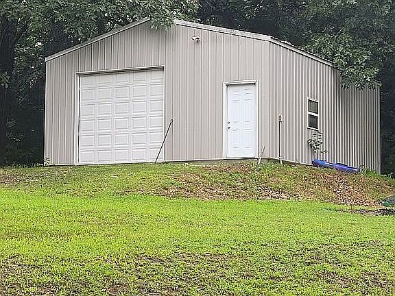 2nd image of 34 Pioneer Ln