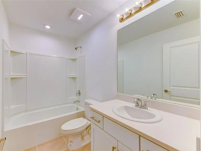 5744 Haven Ter — Photo 9