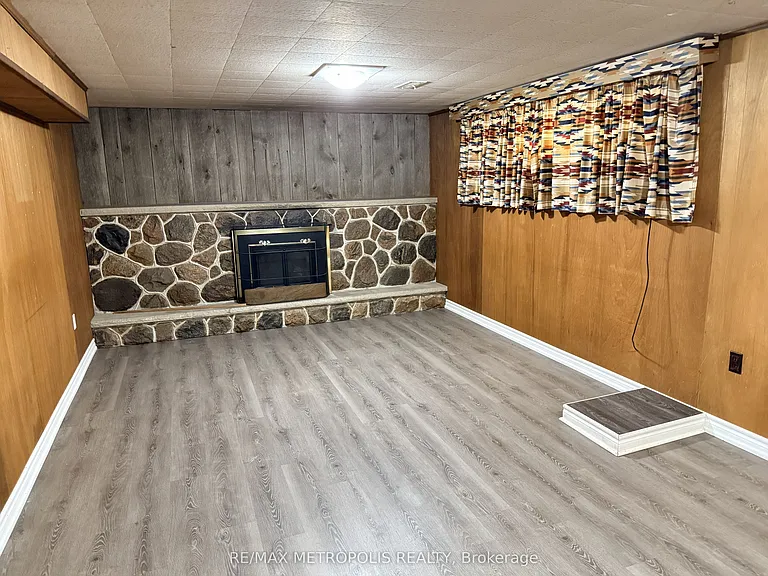 359 Patricia Ave #BASEMENT — Photo 3