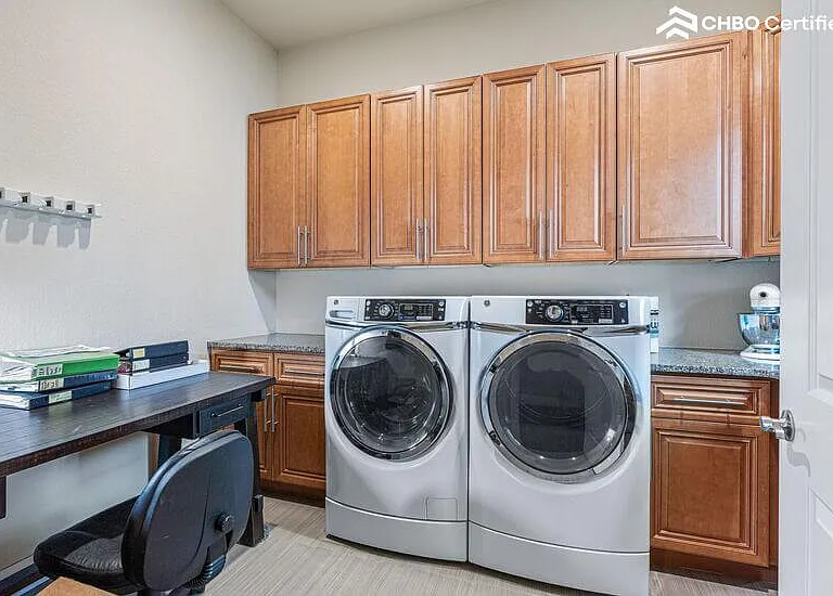 1131 S Balsam Ct — Photo 25