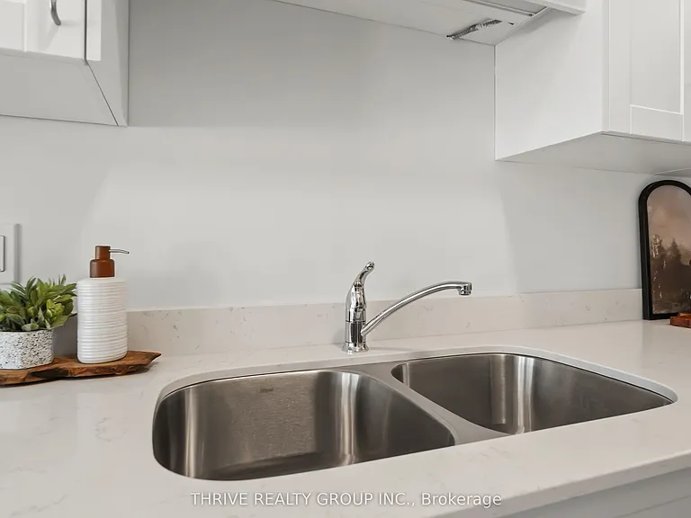 373 Hill St #402 — Photo 8