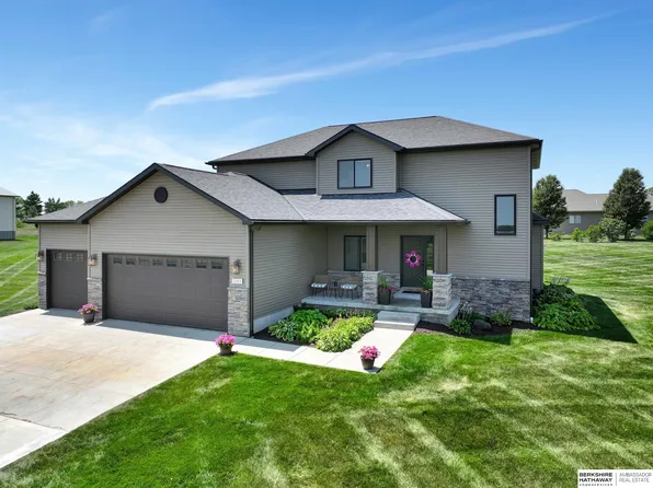 1381 Percheron Dr, Eagle, NE 68347