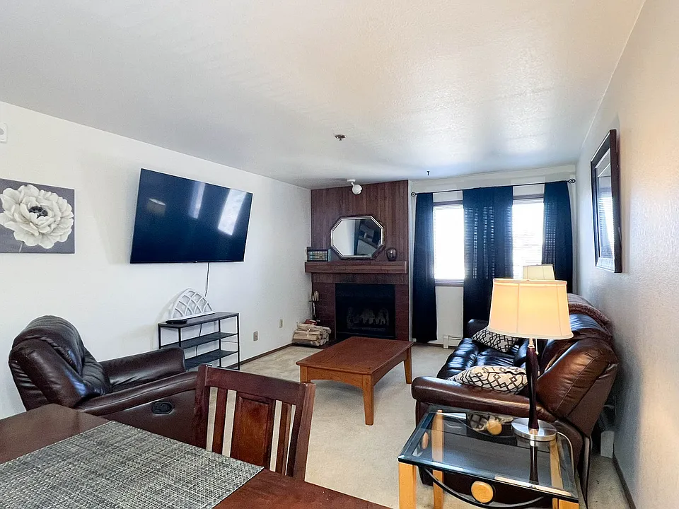 380 E 11th Ave #425