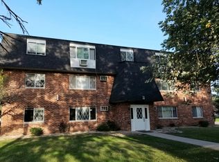 17242 71st Ct APT 3, Tinley Park, IL 60477