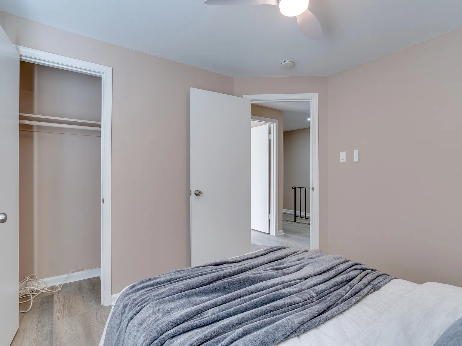 8131 Pinelake Court - UL 2R — Photo 3