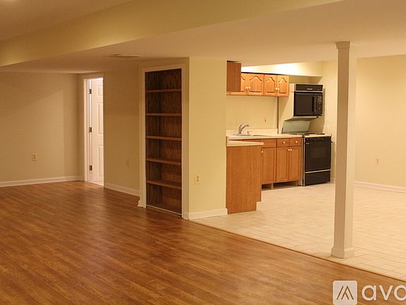 2nd image of 1014 Summer Hill Dr