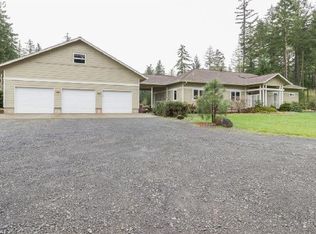 445 Keel Ln, Glide, OR 97443