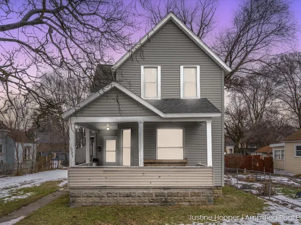 1027 Adams St SE, Grand Rapids, MI 49507