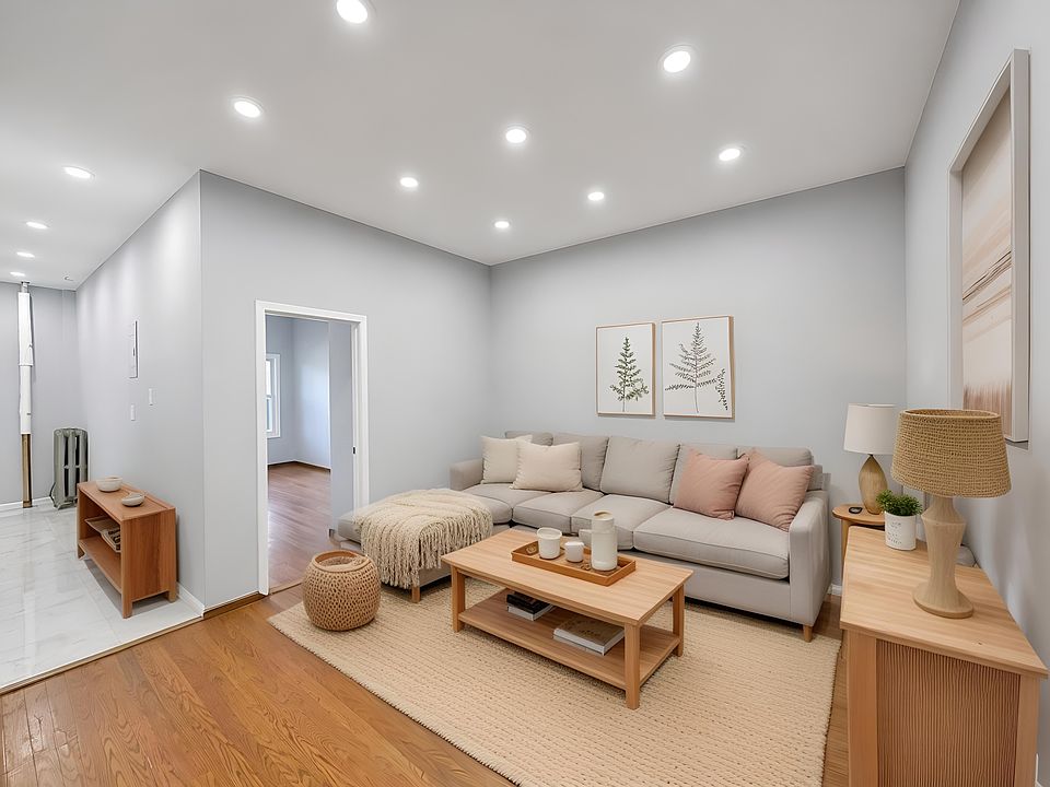 1st image of 204-19 Jamaica Ave #1R