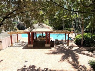 6001 SW 70th St APT 252, South Miami, FL 33143