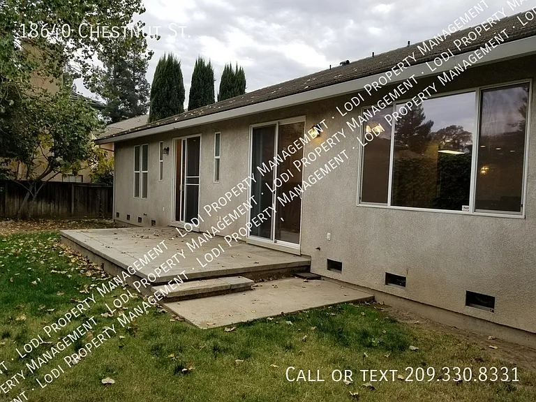 18640 Chestnut St — Photo 23