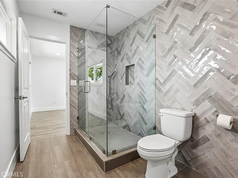 17151 Hague Ln — Photo 35