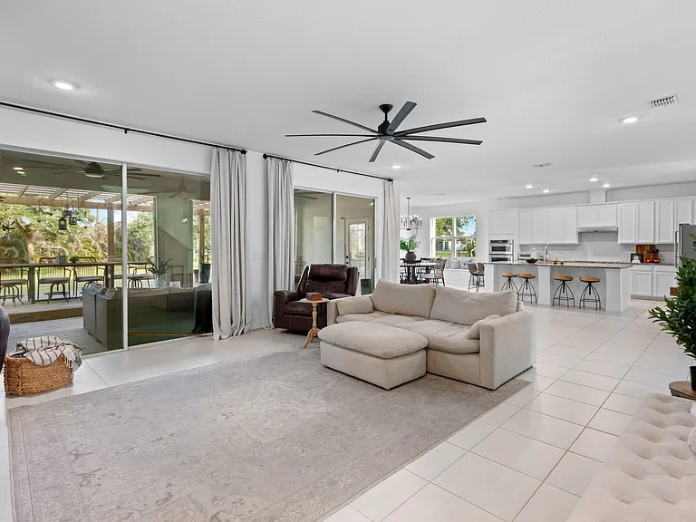 5648 NW Lorna Ct — Photo 19