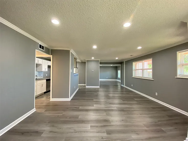 2813 Arcady Dr — Photo 6