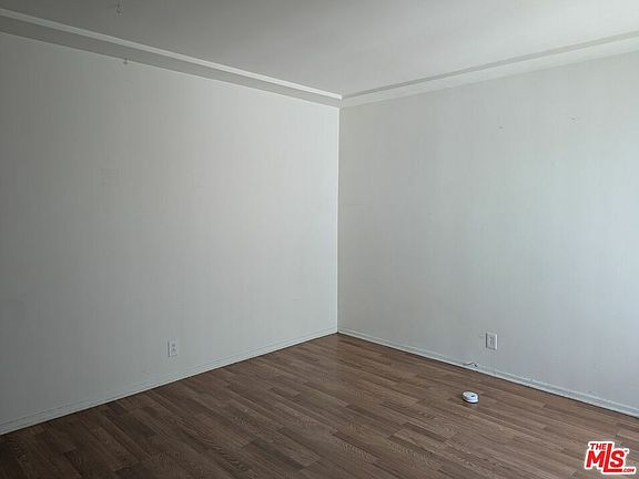 3rd image of 637 S Cloverdale Ave APT 7