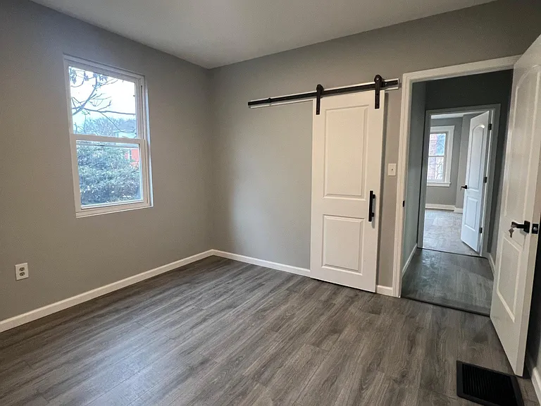 924 Clarissa St #1 — Photo 8