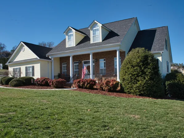 3465 Bentwood Dr, Kodak, TN 37764