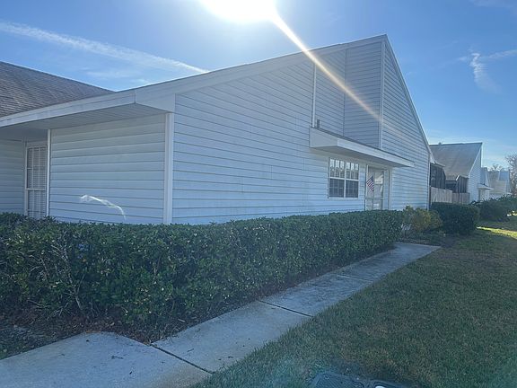 3rd image of 16115 Rambling Vine Dr E #16115