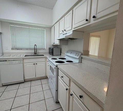 4th image of 2421 NW 96th Ter #20J