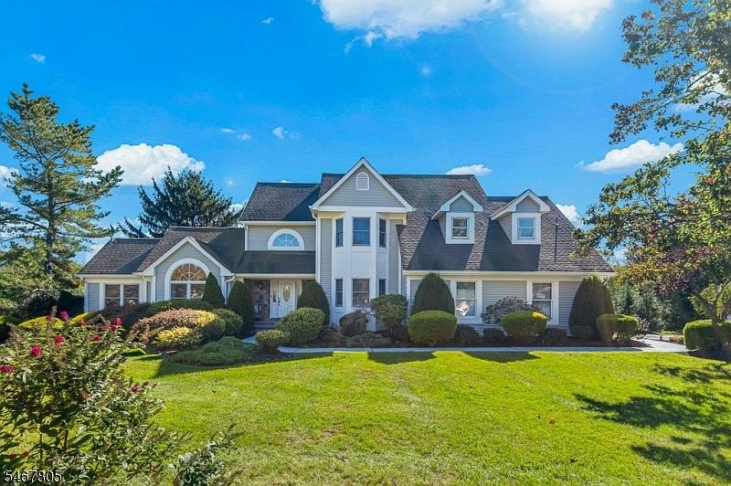 1st image of 24 Lehigh Rd