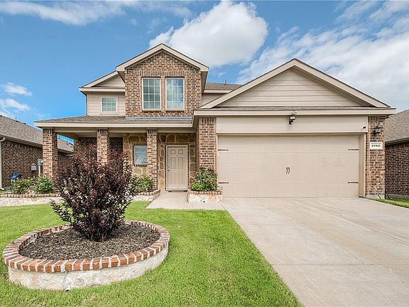 3rd image of 1082 Churchill Dr