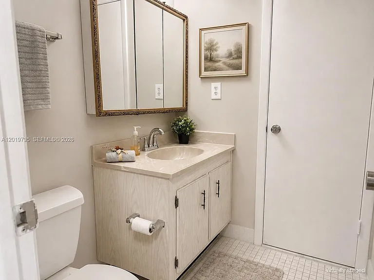 1100 Saint Charles Pl #620 — Photo 14