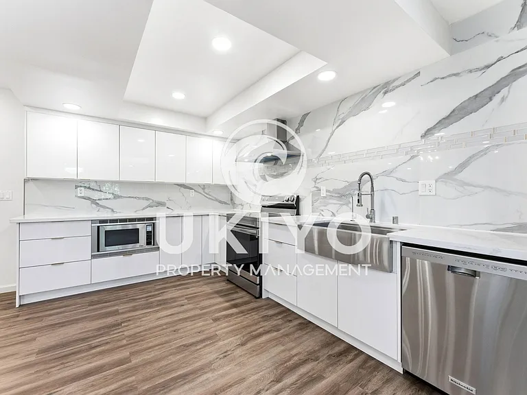 645 Keith Ct #1 — Photo 14