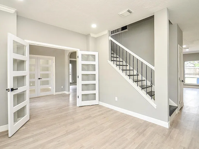 9211 Abbey Chase Ln — Photo 8