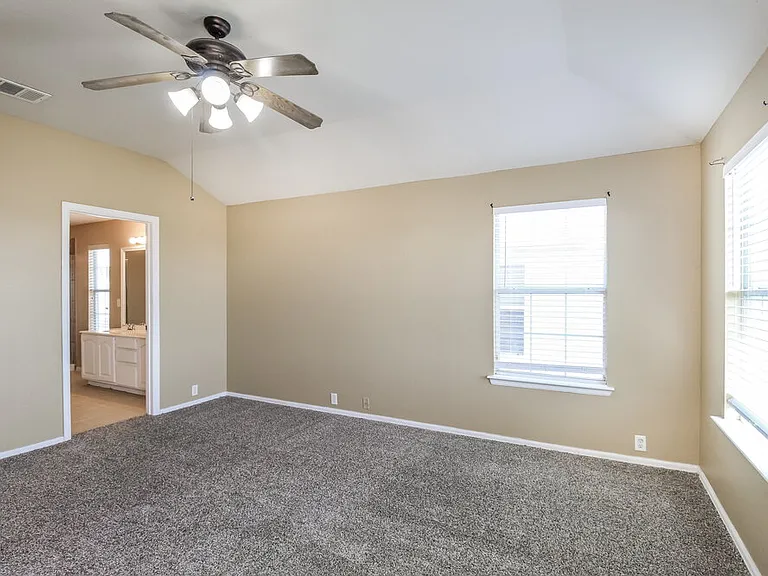 3029 Gettysburg Ln — Photo 12