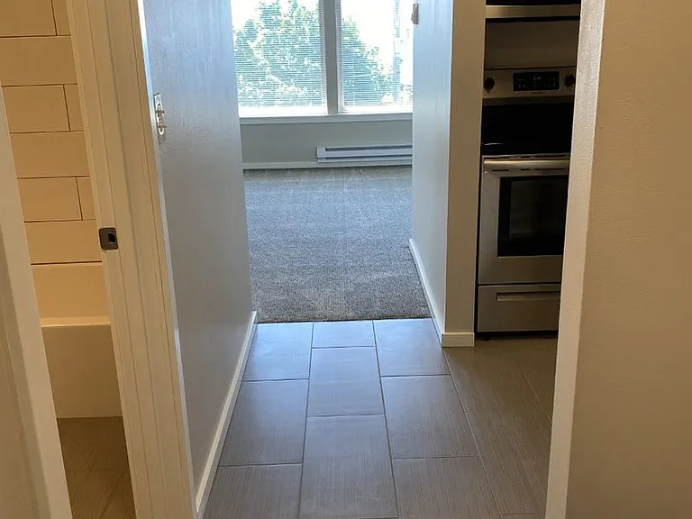 Mercer Crest Apartments — Photo 5