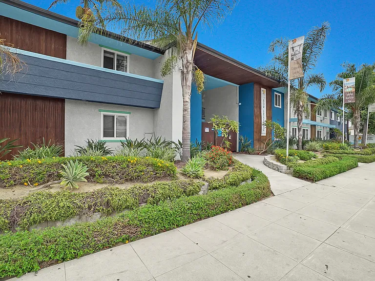 The Island Apartments — Photo 5