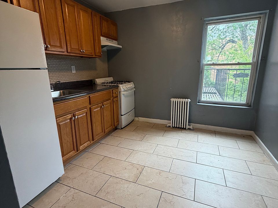 1st image of 293 N Clinton St APT E