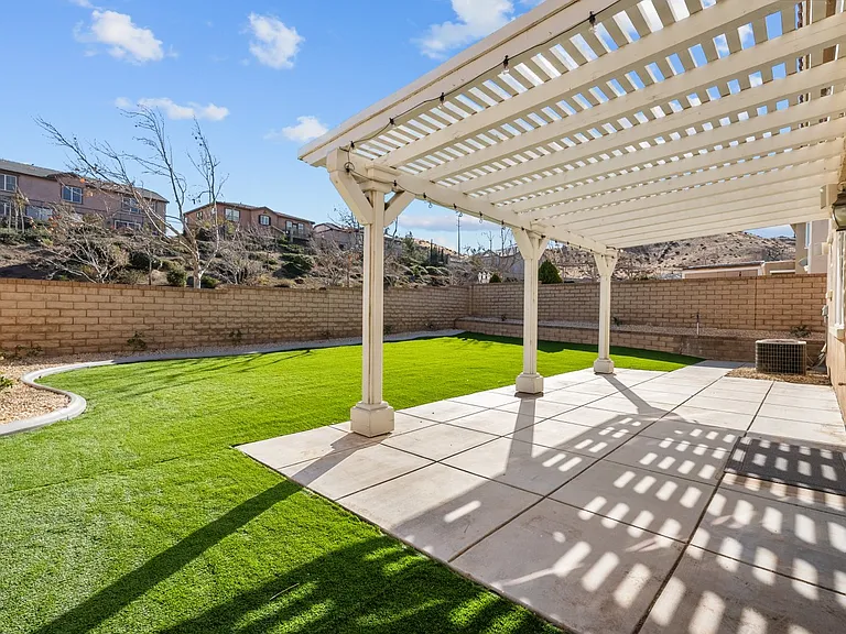 37200 Pergola Ter — Photo 36