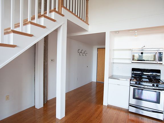 5th image of 156 Porter St APT 329