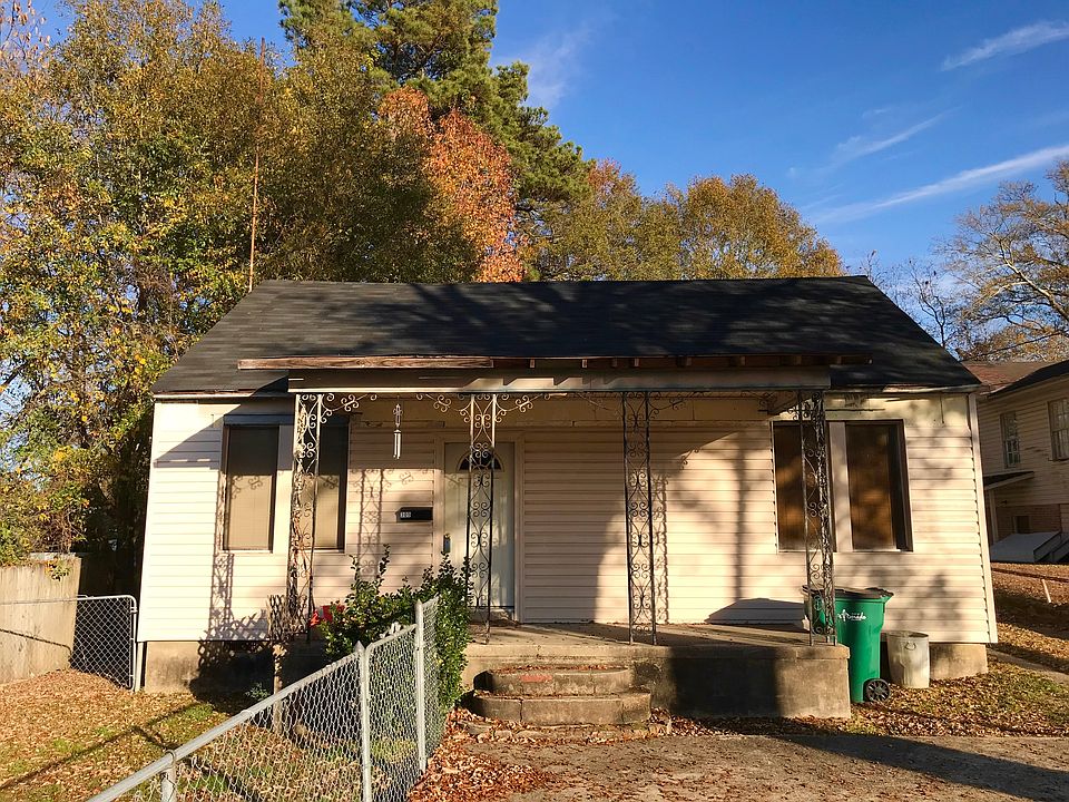 1st image of 305 S College Ave