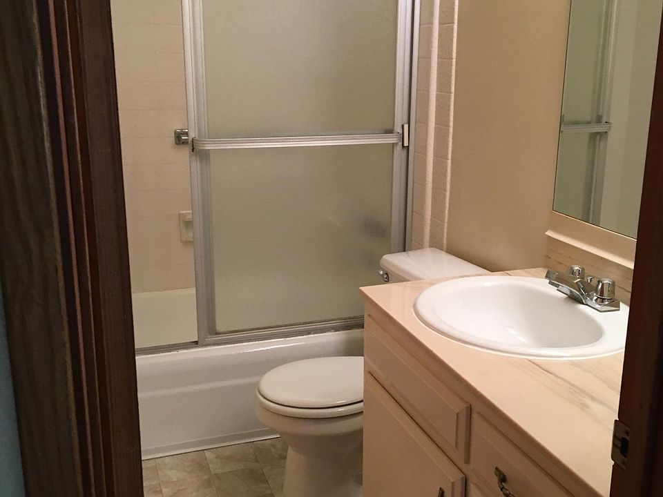2nd image of 4075 Ohio St