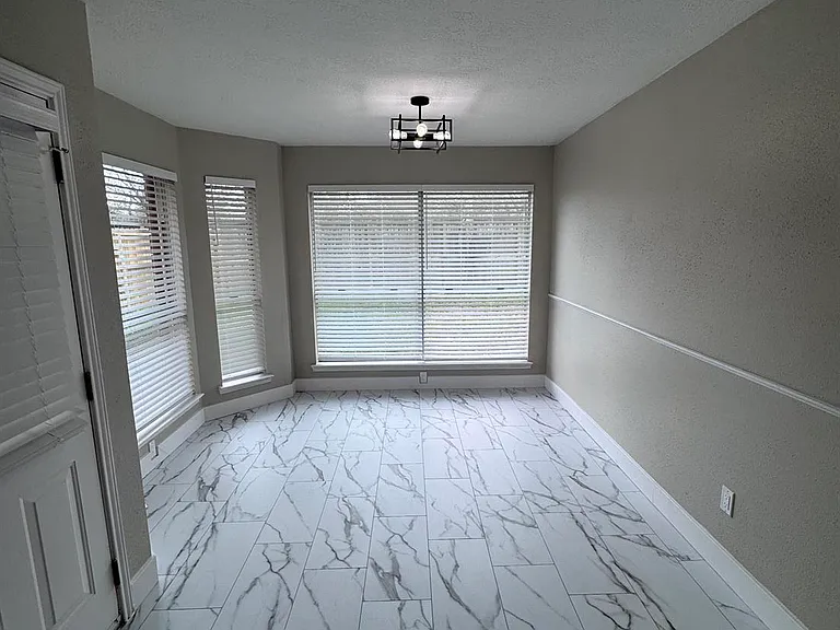 7722 Covington Dr — Photo 17