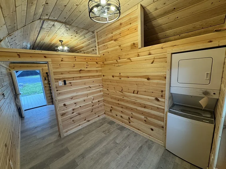 62 Railroad Dr — Photo 17