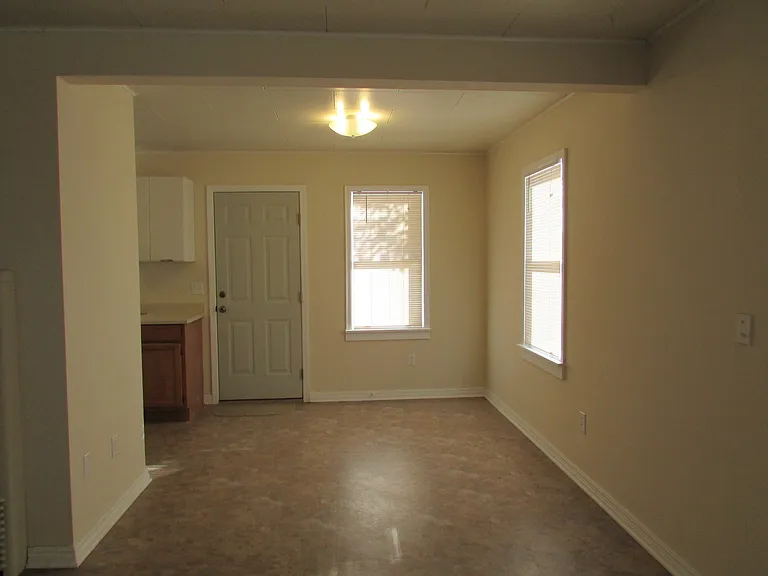 1103 S Platinum Ave — Photo 12
