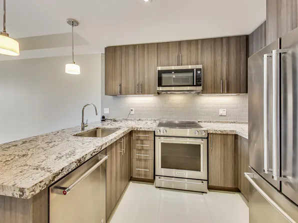 2A Queensbury Ave #304, Toronto, ON M1N 2X7