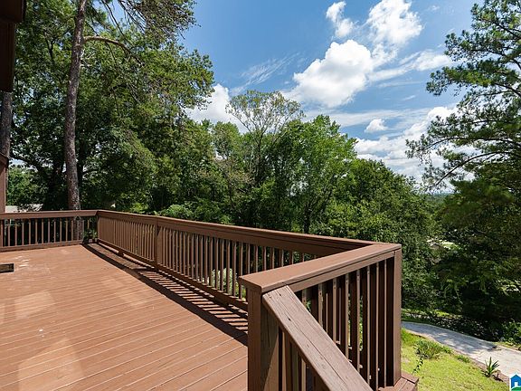 4th image of 306 Laredo Dr