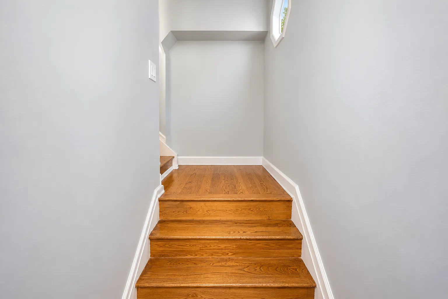 3 bed, $3,200 — Photo 4