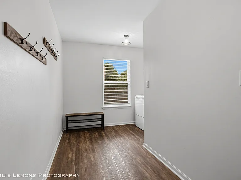 6816 Twin Falls Dr — Photo 10