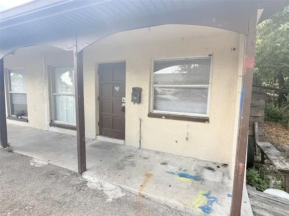 1100 70th St N APT 4, Saint Petersburg, FL 33710