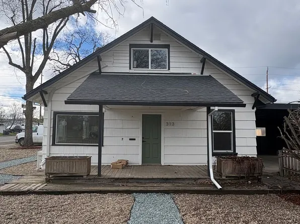 315 & 313 N 1st St, 315 N 1st St #13c85ddb9, Central Pt, OR 97502