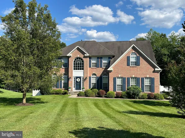 635 Volkl Dr, Eldersburg, MD 21784